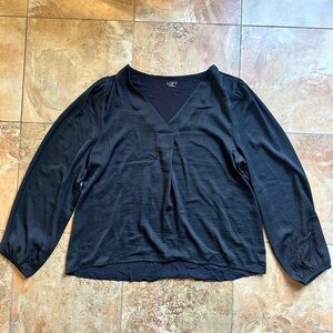 NWT. Loft outlet causal black top